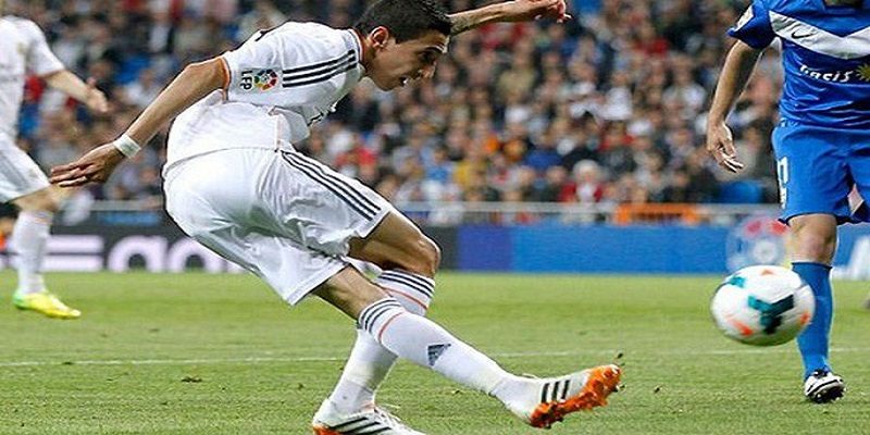 Rabona Là Gì? Kĩ Thuật Chơi Bóng Rabona Hay Nhất 2024 5 Giovanni Roccotelli đá Rabona
